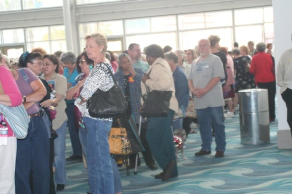 Long Beach International Quilt Festival 2010--The throngs are waiting!